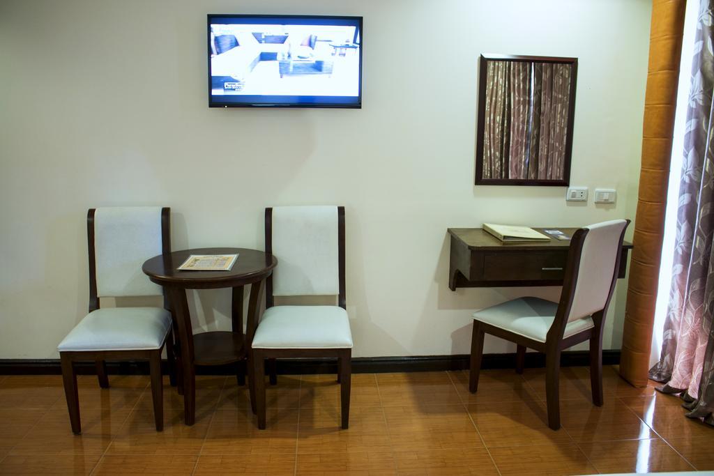 Hotel Paradise Garden And Convention Center Boracay Powered By Aston 4*